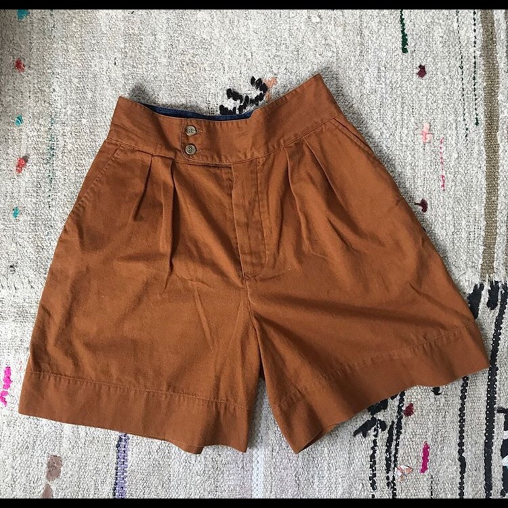 Looking for a vintage pair of shorts like these!!